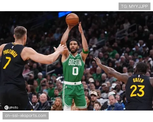 凯尔特人主场大胜雄鹿，塔图姆、布朗合取68分